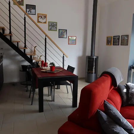 Petite Maison Bord De بورنيشّيه